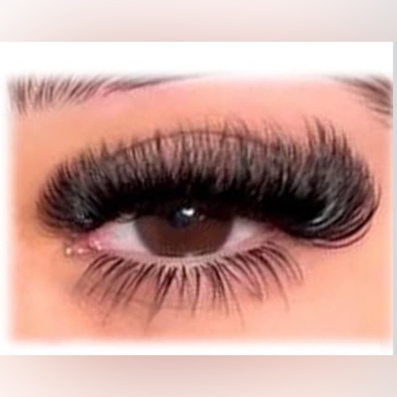 ✨Mega Volume False Eyelash Set - 10 Pairs - Easy Apply, Fluffy Glam✨ - Picture 1 of 5